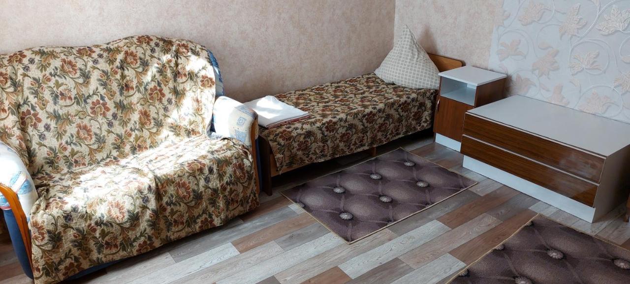 Guest House Anna Soechoemi Buitenkant foto