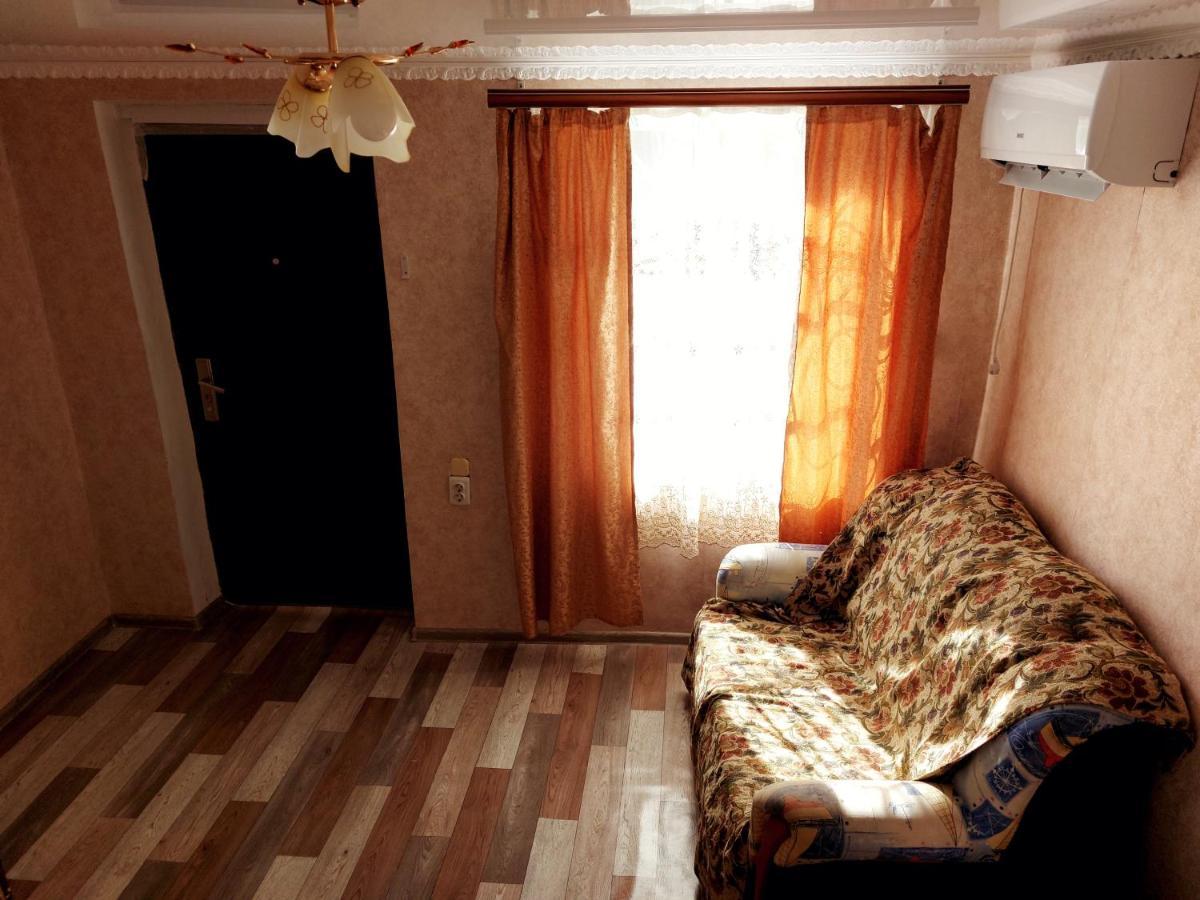 Guest House Anna Soechoemi Buitenkant foto