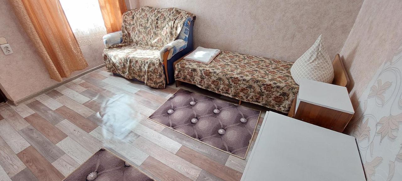 Guest House Anna Soechoemi Buitenkant foto