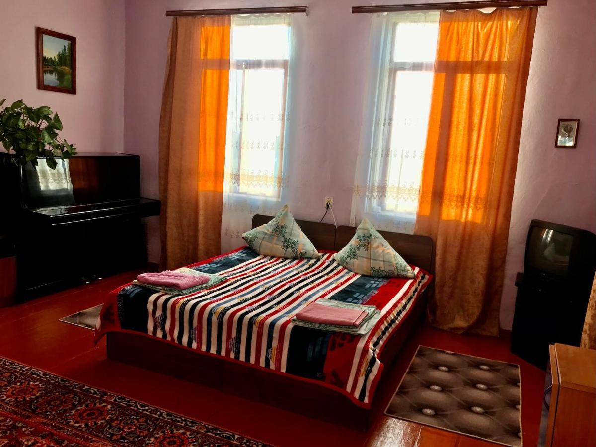 Guest House Anna Soechoemi Buitenkant foto