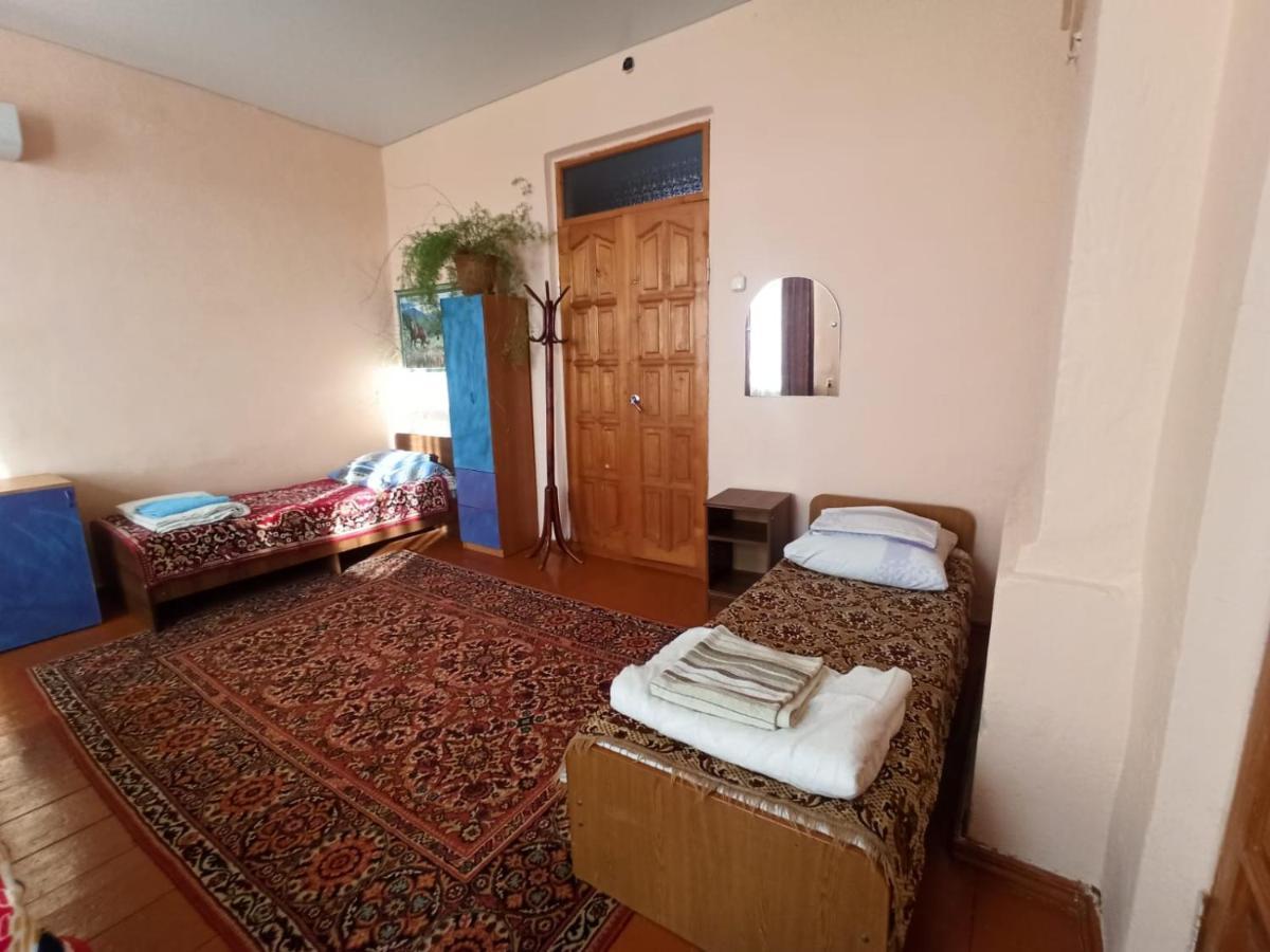 Guest House Anna Soechoemi Buitenkant foto