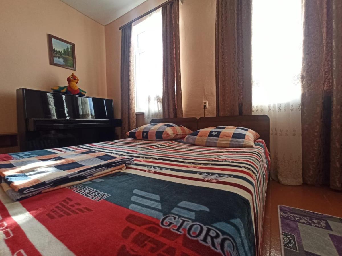 Guest House Anna Soechoemi Buitenkant foto