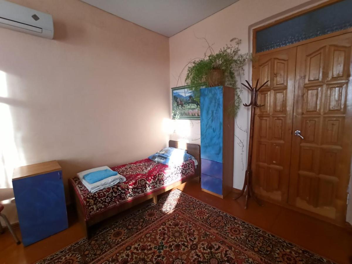 Guest House Anna Soechoemi Buitenkant foto