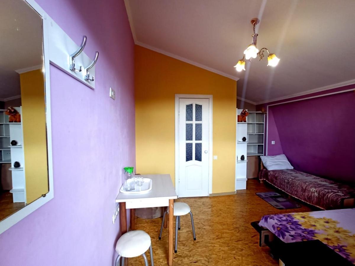 Guest House Anna Soechoemi Buitenkant foto