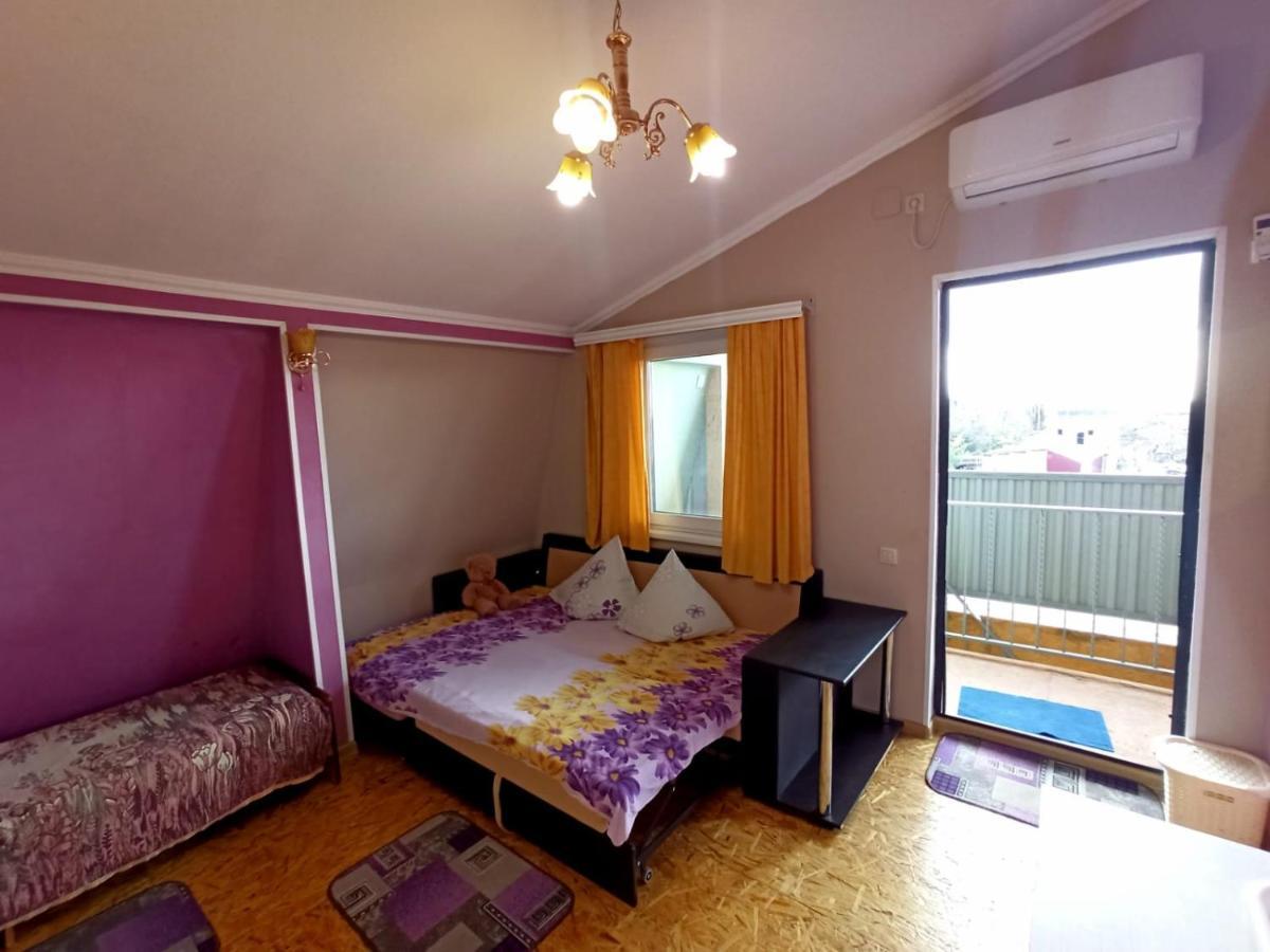 Guest House Anna Soechoemi Buitenkant foto