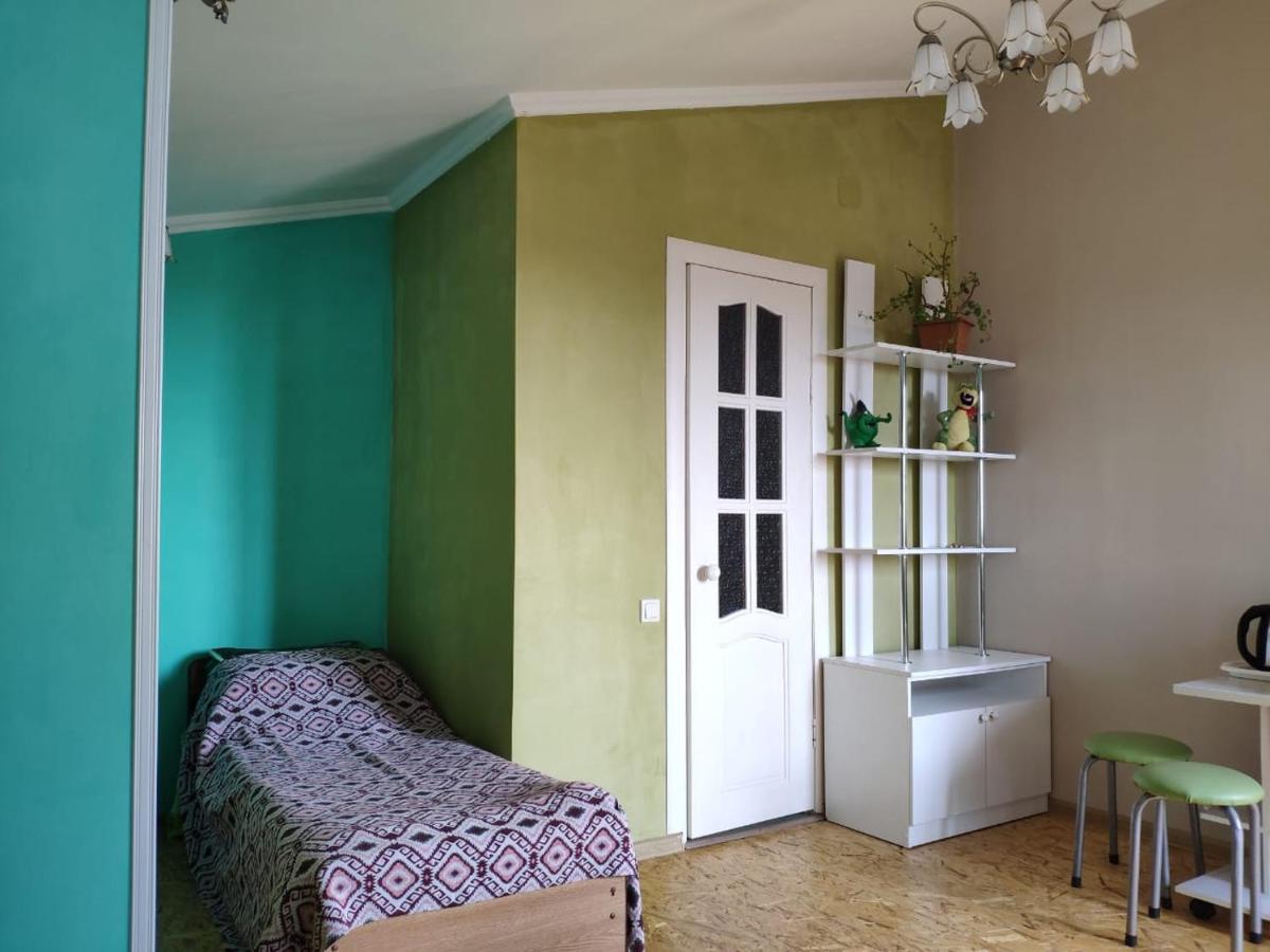 Guest House Anna Soechoemi Buitenkant foto